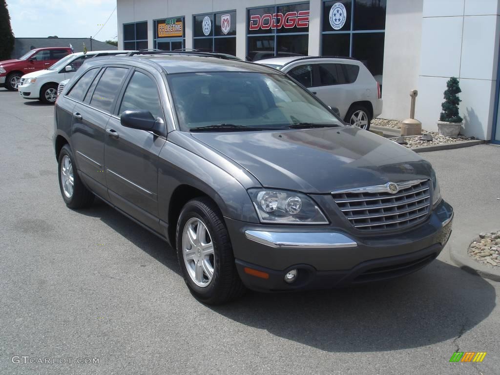 2004 Pacifica AWD - Graphite Gray Metallic / Dark Slate Gray photo #18