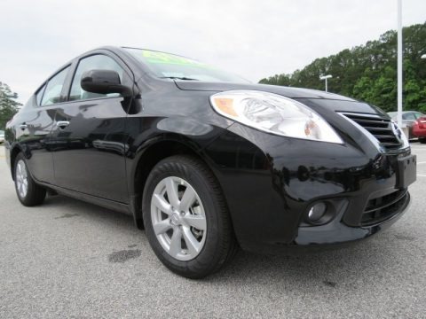 2014 Nissan Versa 1.6 SV Sedan Data, Info and Specs