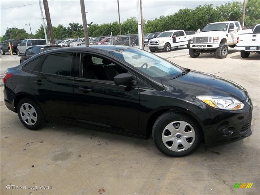 2013 Focus S Sedan - Tuxedo Black / Charcoal Black photo #5