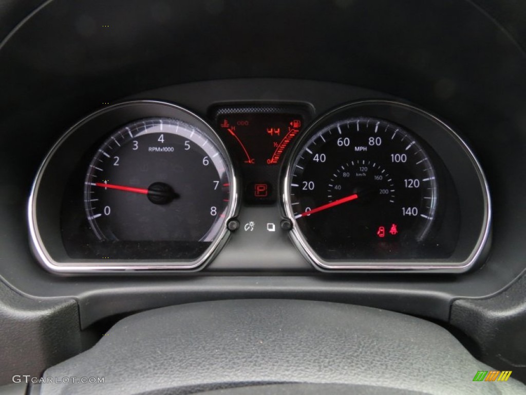 2014 Nissan Versa 1.6 SV Sedan Gauges Photo #82622108