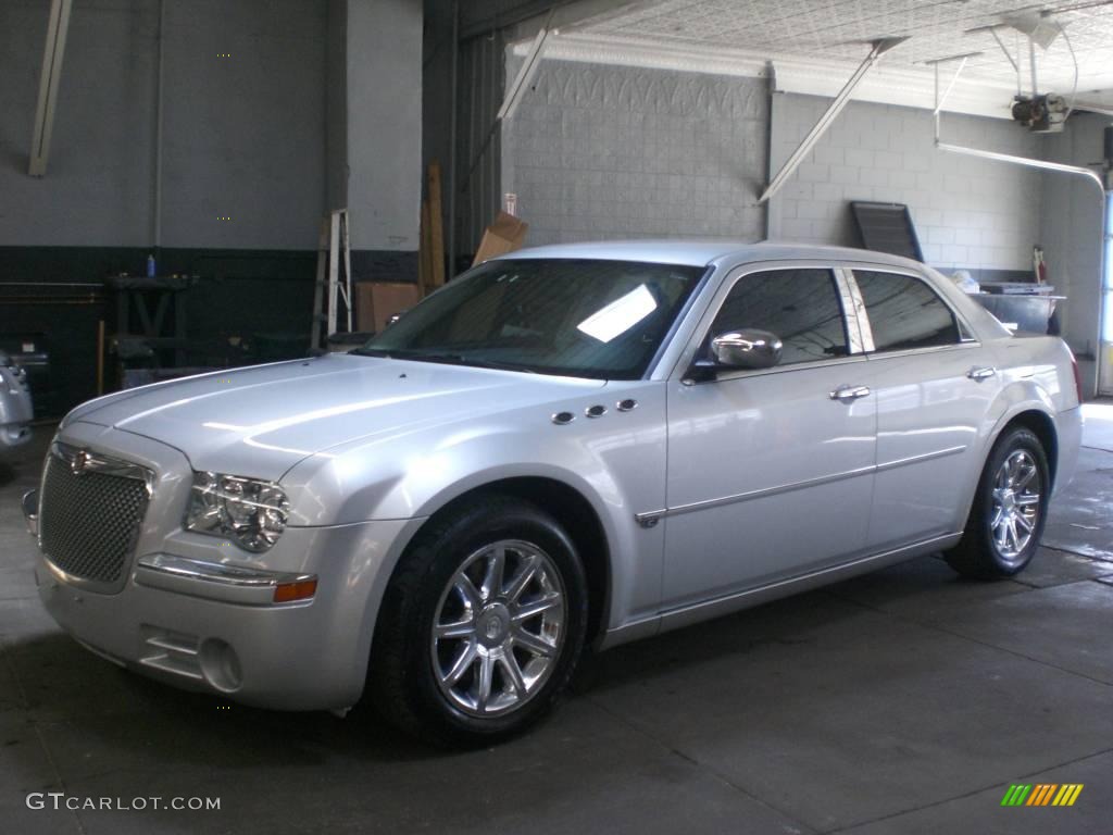 2005 300 C HEMI - Bright Silver Metallic / Dark Slate Gray/Light Graystone photo #13