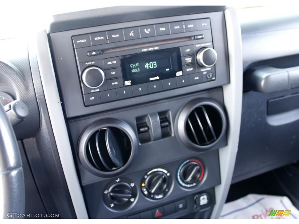 2009 Jeep Wrangler X 4x4 Controls Photos