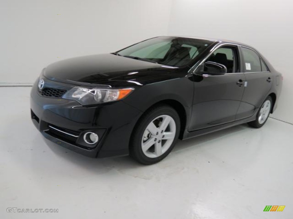 2013 Camry SE - Attitude Black Metallic / Black photo #3