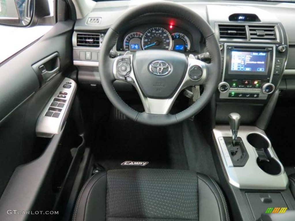 2013 Camry SE - Attitude Black Metallic / Black photo #6