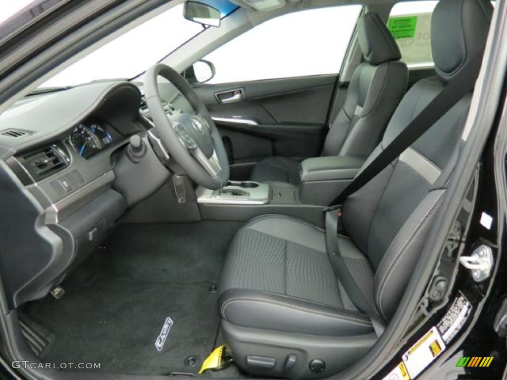 2013 Camry SE - Attitude Black Metallic / Black photo #9