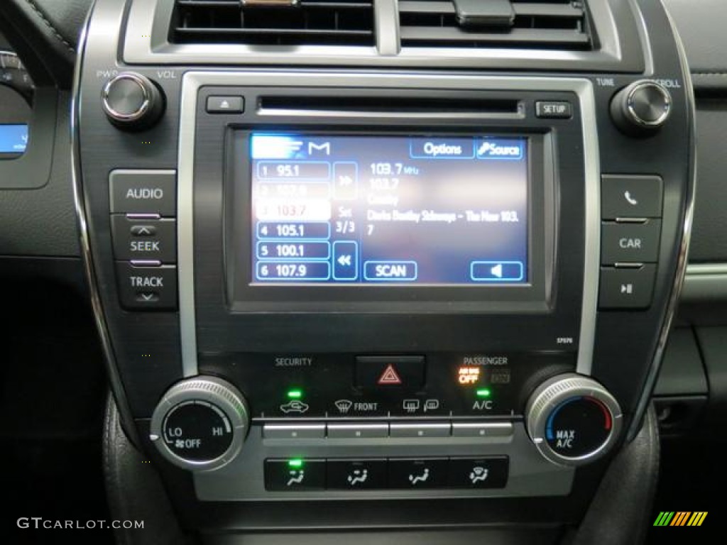 2013 Camry SE - Attitude Black Metallic / Black photo #16