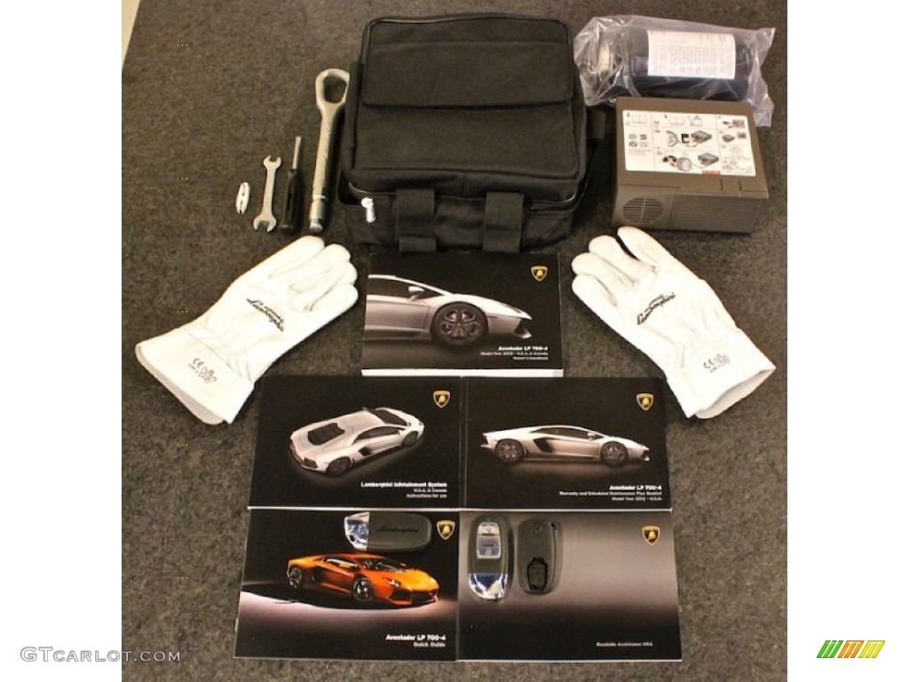 2012 Lamborghini Aventador LP 700-4 Books/Manuals Photo #82623962