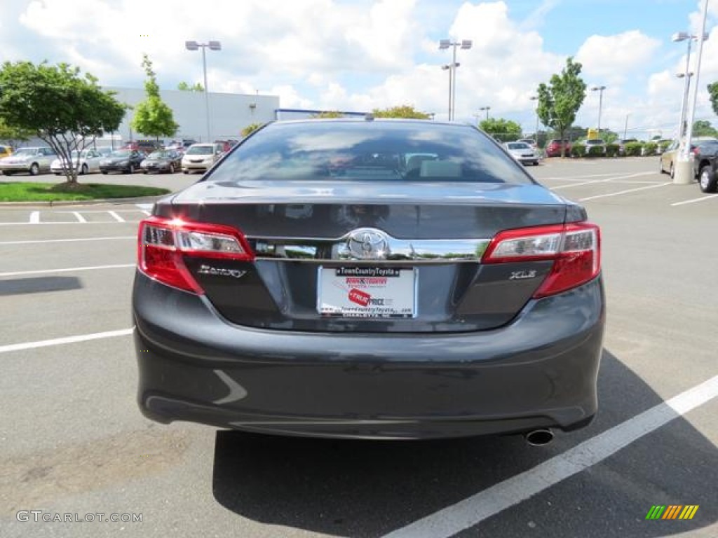 2013 Camry XLE - Magnetic Gray Metallic / Ash photo #20