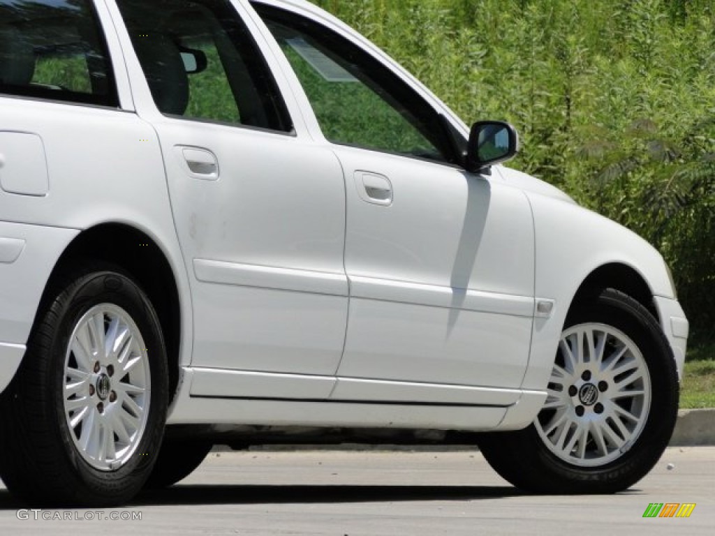 2005 V70 2.4 - Ice White / Taupe/Light Taupe photo #4