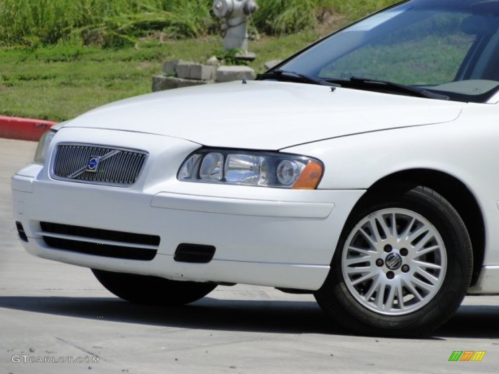 2005 V70 2.4 - Ice White / Taupe/Light Taupe photo #15