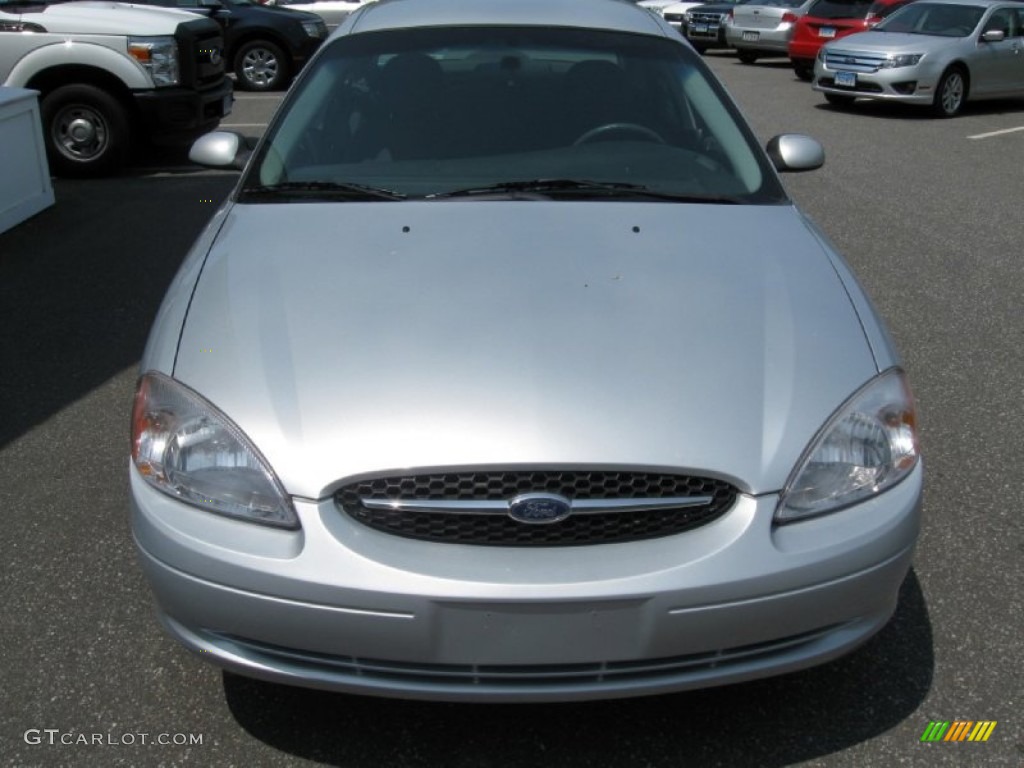 2000 Taurus SES - Silver Frost Metallic / Medium Graphite photo #2