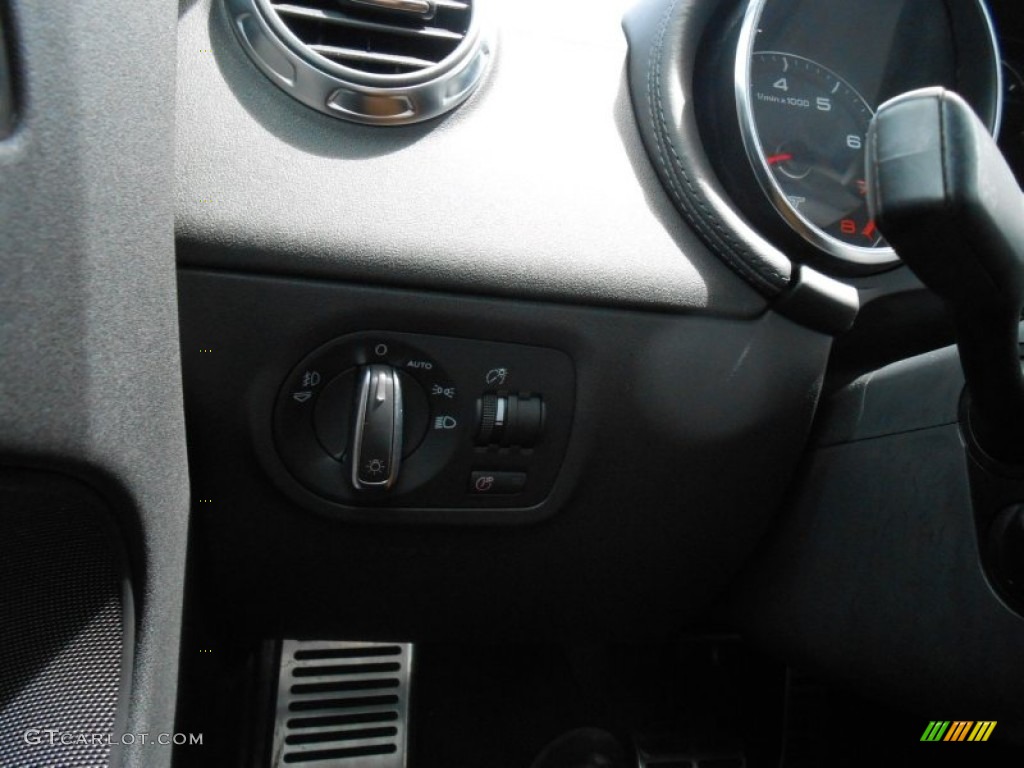 2008 TT 2.0T Coupe - Ice Silver Metallic / Black photo #16