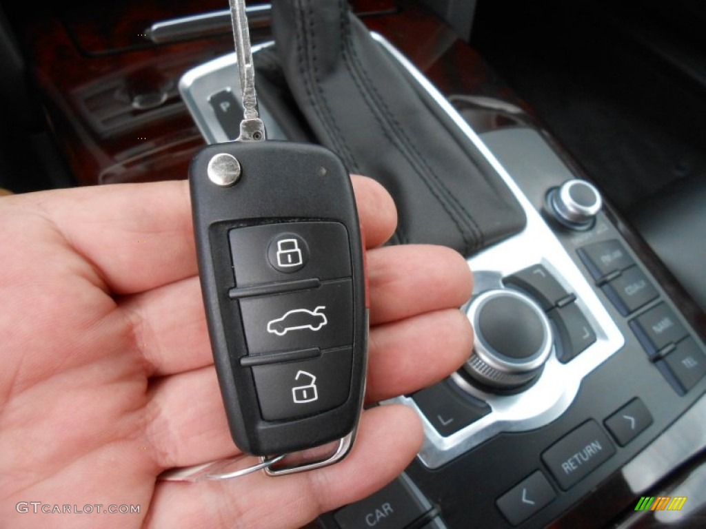 2009 Audi A6 3.0T quattro Sedan Keys Photos