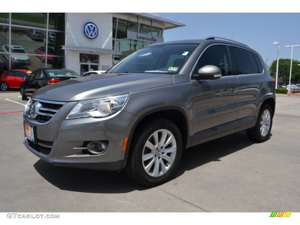 Alpine Grey Metallic Volkswagen Tiguan