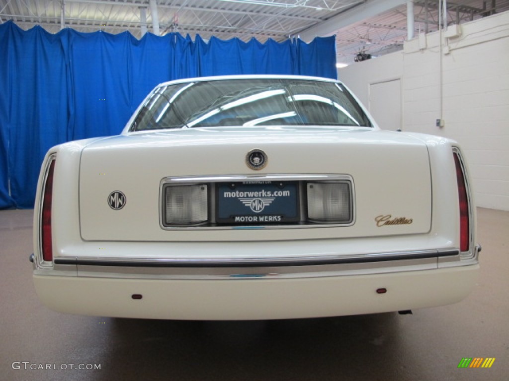 1995 DeVille Sedan - White / Ivory photo #8