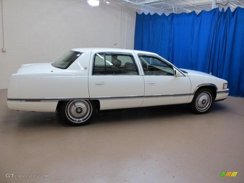 1995 DeVille Sedan - White / Ivory photo #10