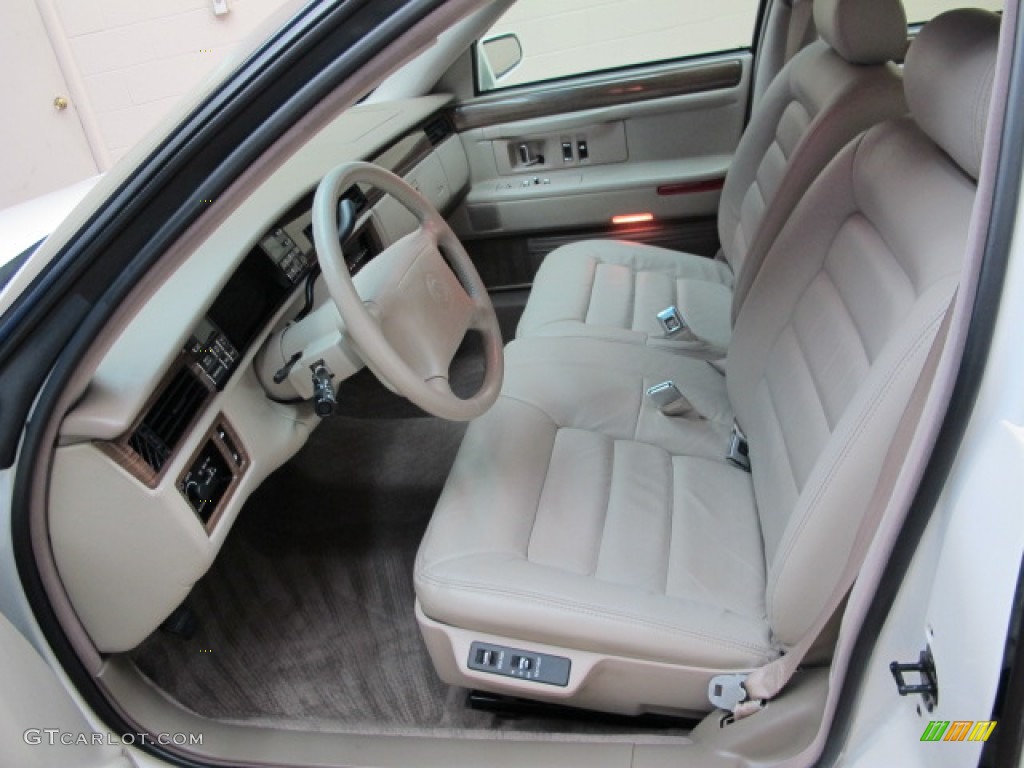 1995 DeVille Sedan - White / Ivory photo #17