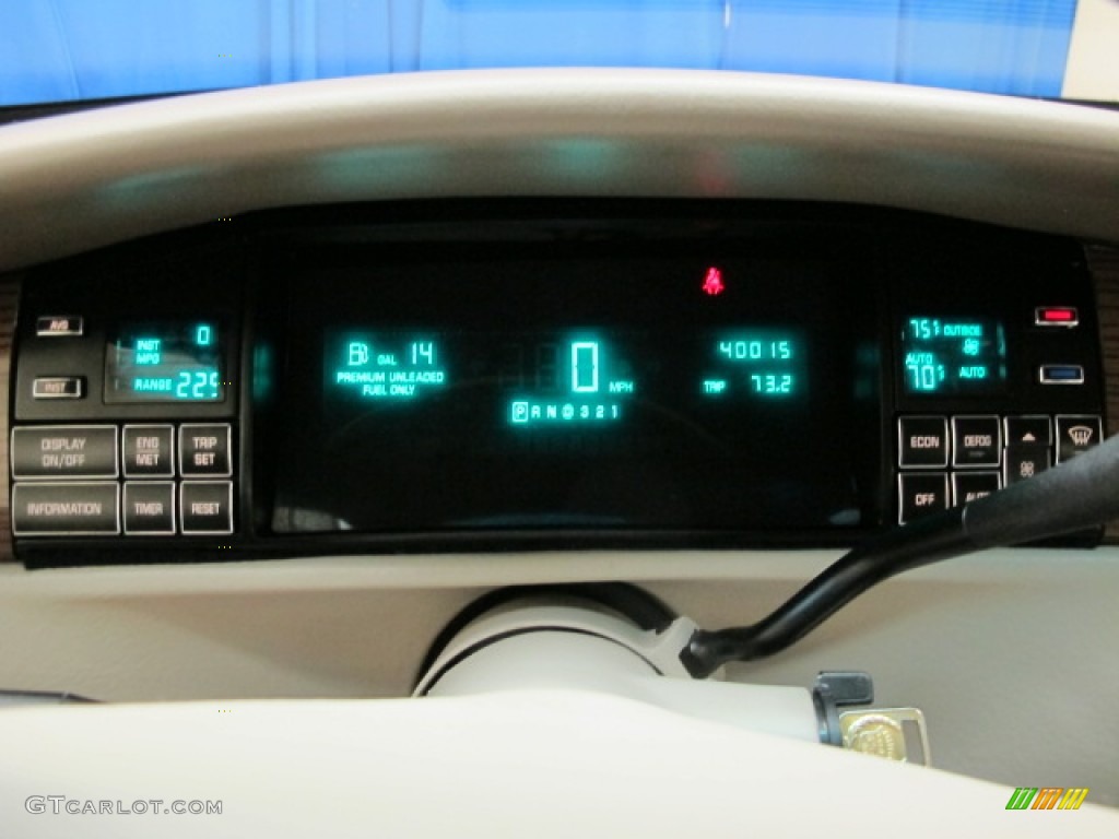1995 DeVille Sedan - White / Ivory photo #28
