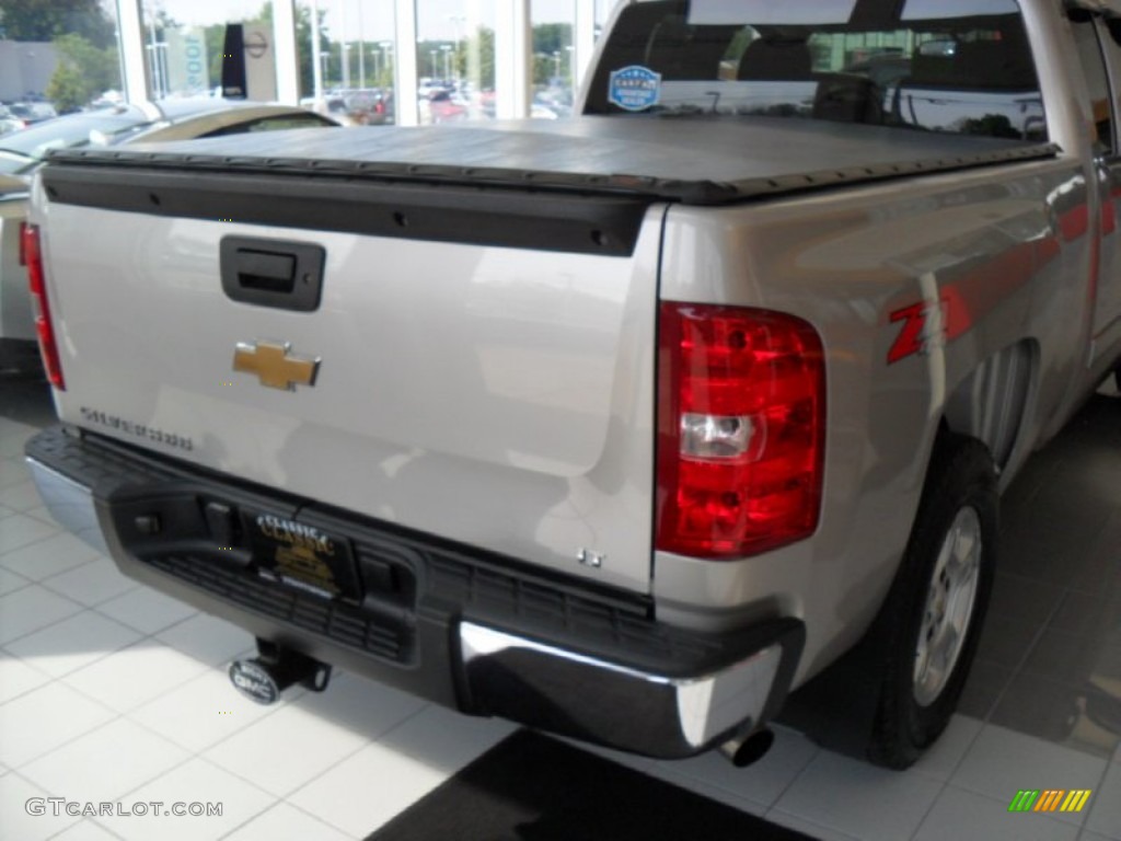 2007 Silverado 1500 LT Extended Cab 4x4 - Silver Birch Metallic / Light Titanium/Ebony Black photo #4