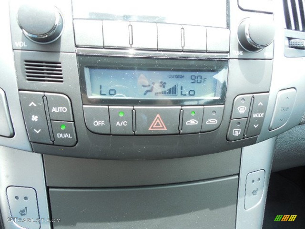 2009 Hyundai Sonata Limited Controls Photo #82633667