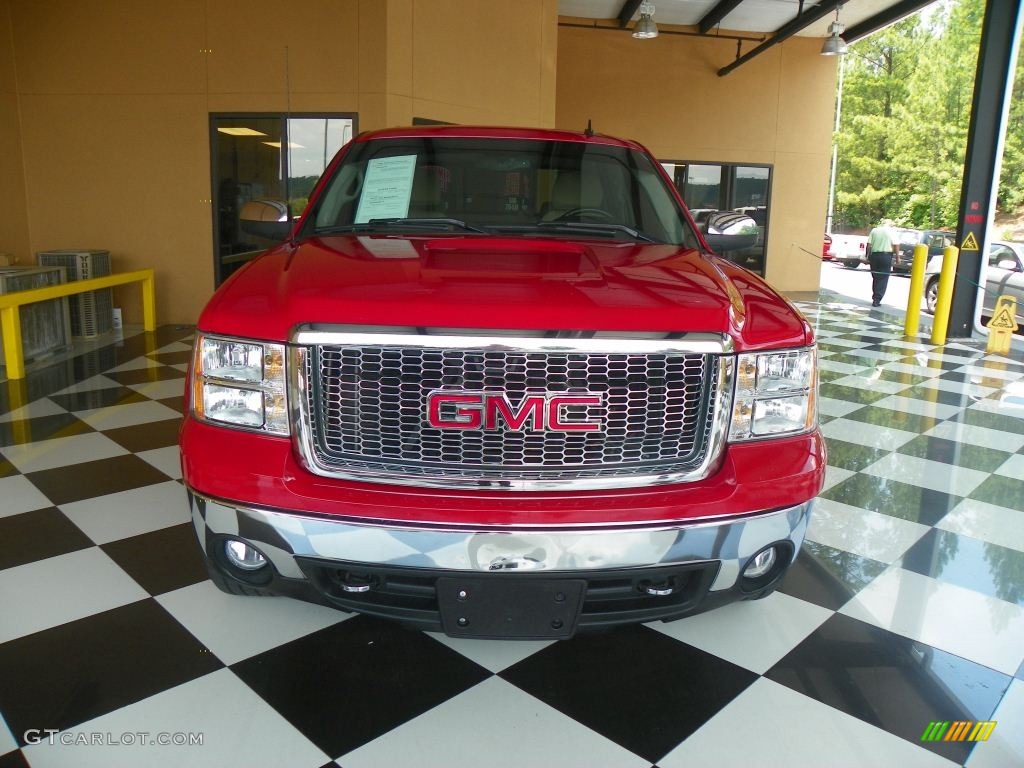 2008 Sierra 1500 SLE Crew Cab - Fire Red / Light Cashmere photo #2
