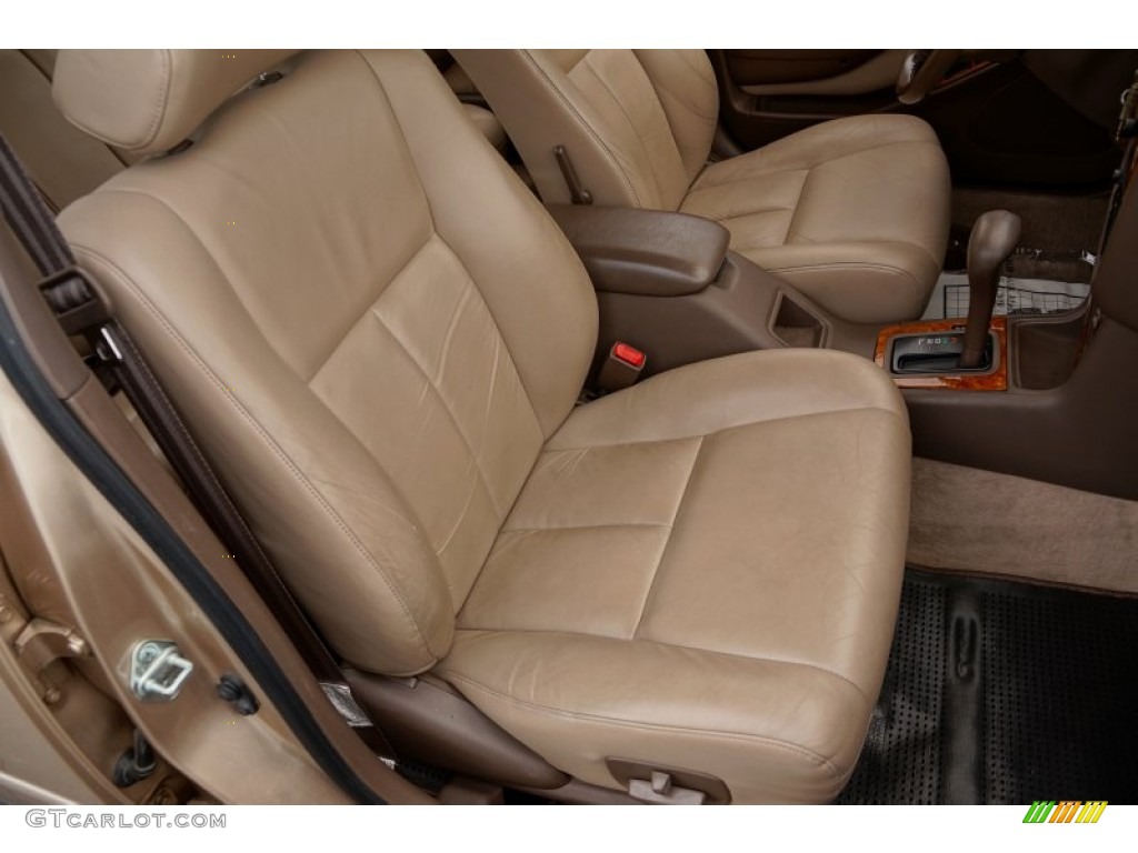 Beige Interior 1995 Toyota Camry XLE V6 Sedan Photo #82634237