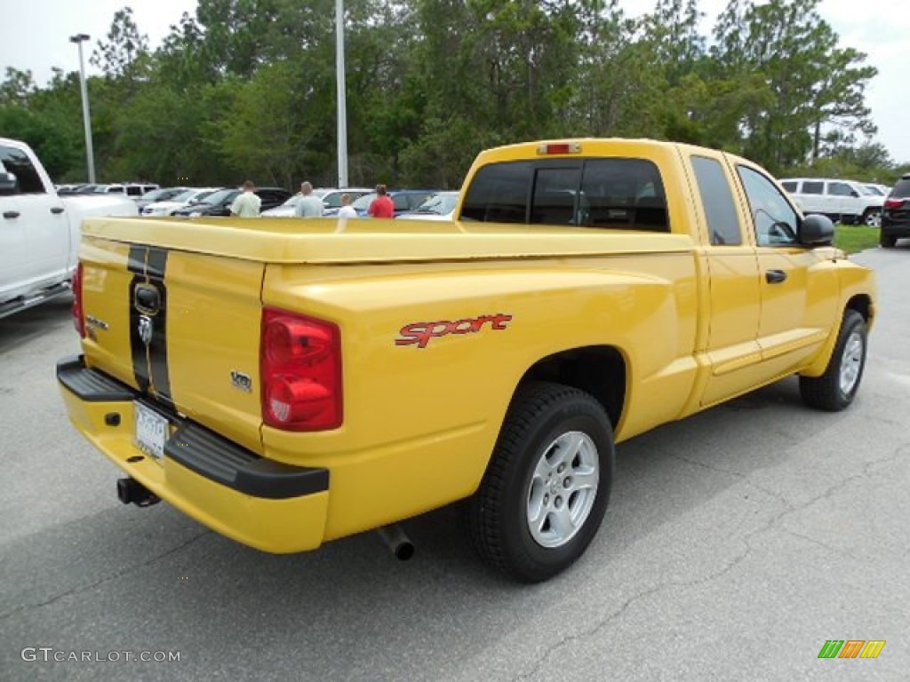 2006 Dakota SLT Sport Club Cab - Solar Yellow / Medium Slate Gray photo #8