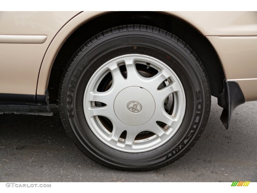 1995 Toyota Camry XLE V6 Sedan Wheel Photos