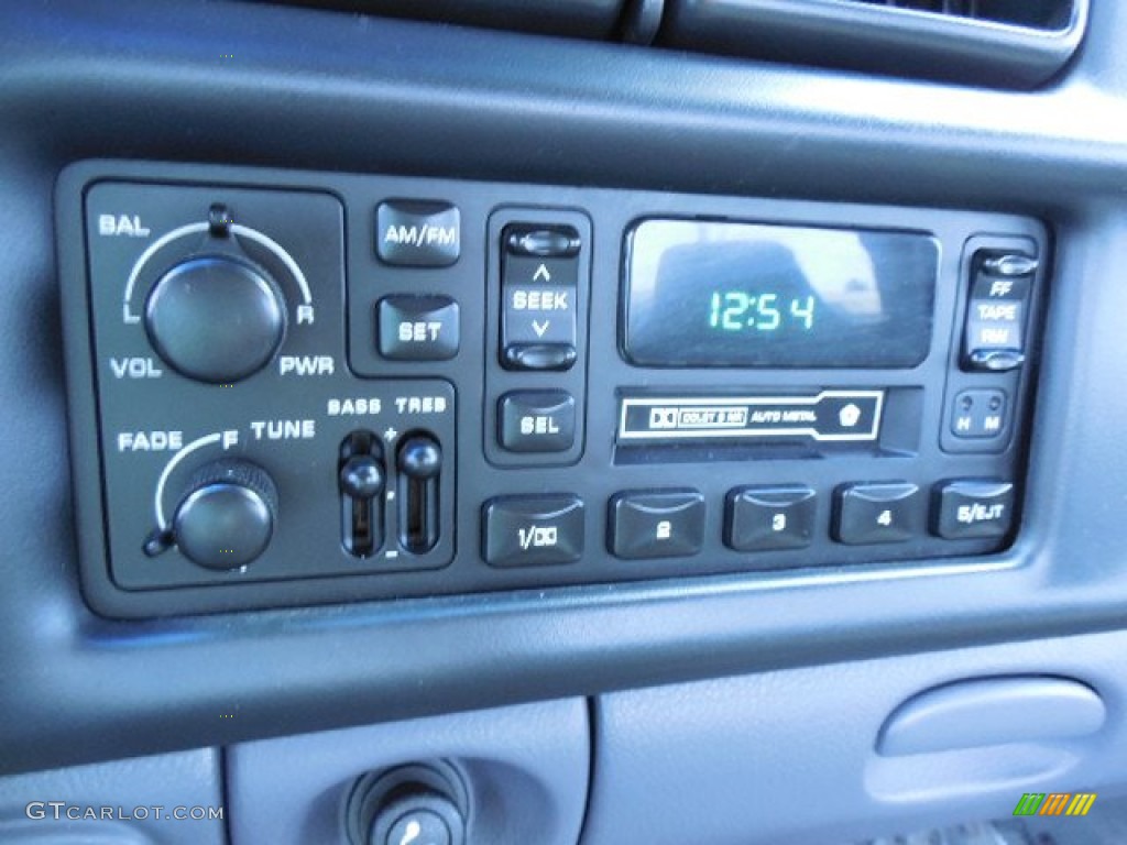 1998 Dodge Ram 1500 Laramie SLT Regular Cab 4x4 Audio System Photo #82636517