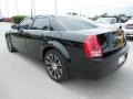 Black - 300 300S V6 Photo No. 3