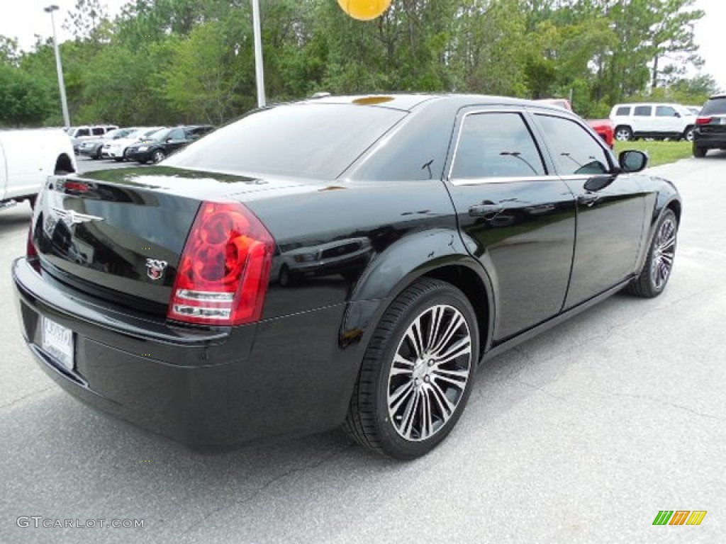 2010 300 300S V6 - Black / Dark Slate Gray photo #8