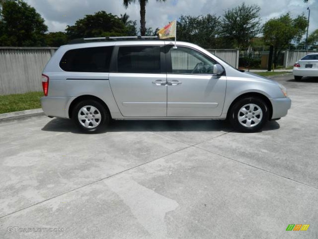 2006 Sedona LX - Silver / Gray photo #2