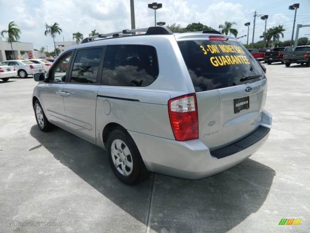 2006 Sedona LX - Silver / Gray photo #5