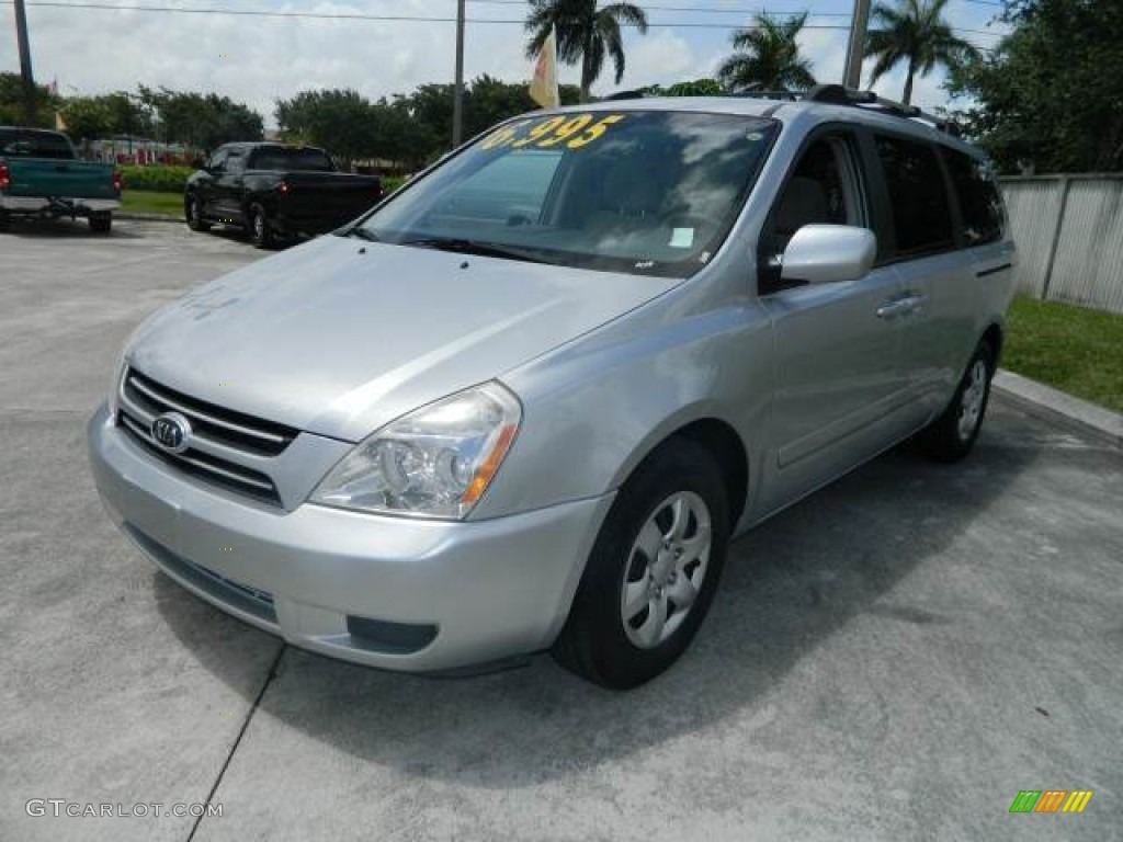 2006 Sedona LX - Silver / Gray photo #7