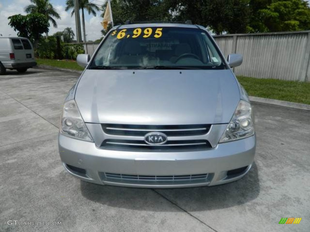 2006 Sedona LX - Silver / Gray photo #8