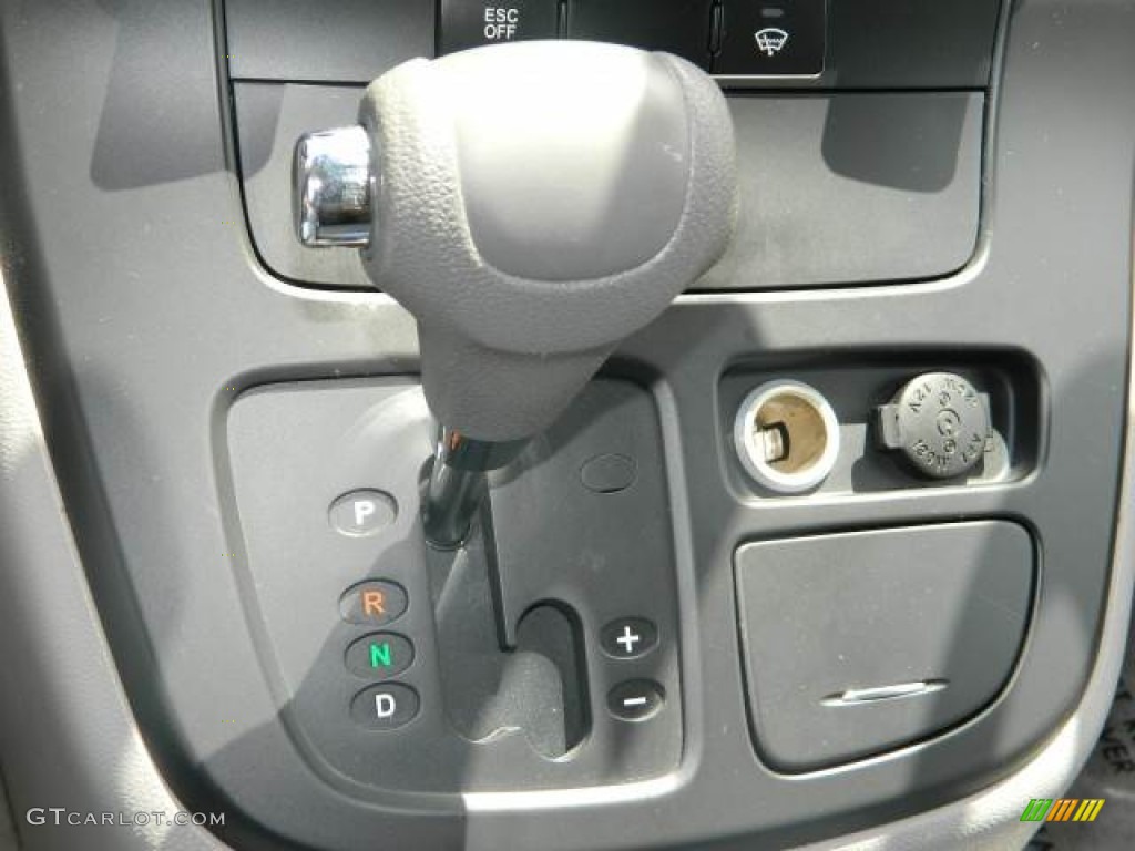 2006 Sedona LX - Silver / Gray photo #19
