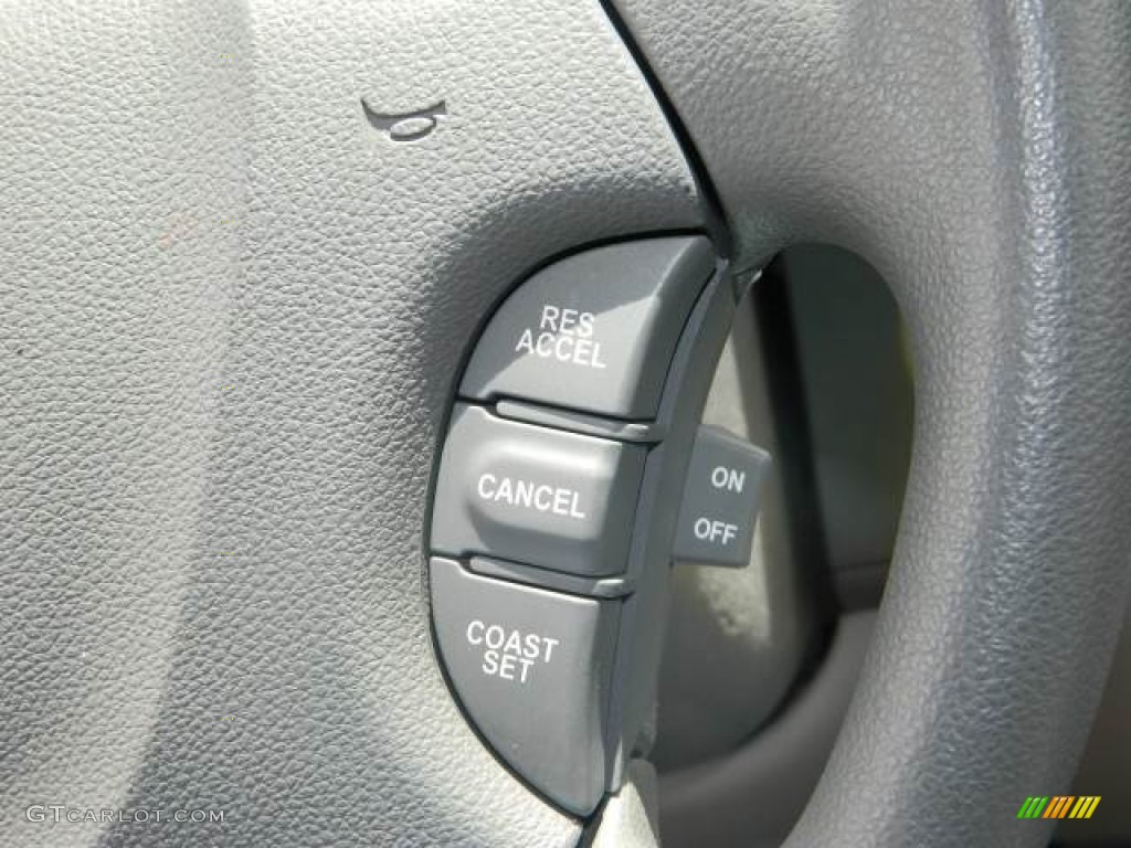 2006 Sedona LX - Silver / Gray photo #22
