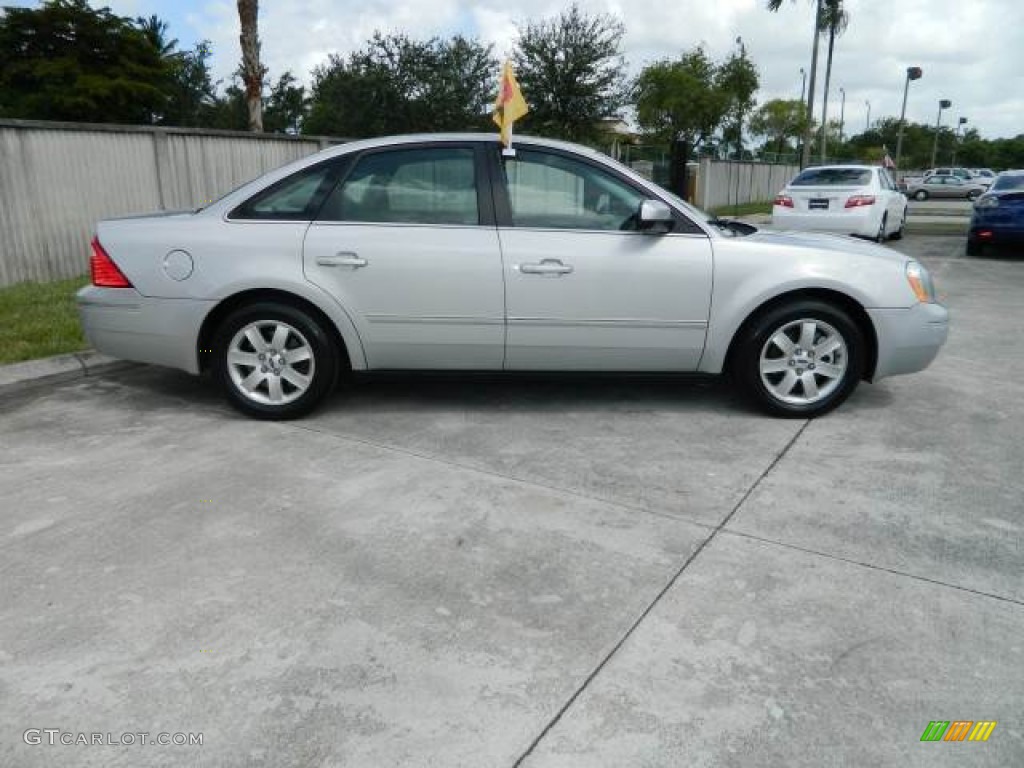 Silver Frost Metallic 2005 Ford Five Hundred SEL Exterior Photo #82640686