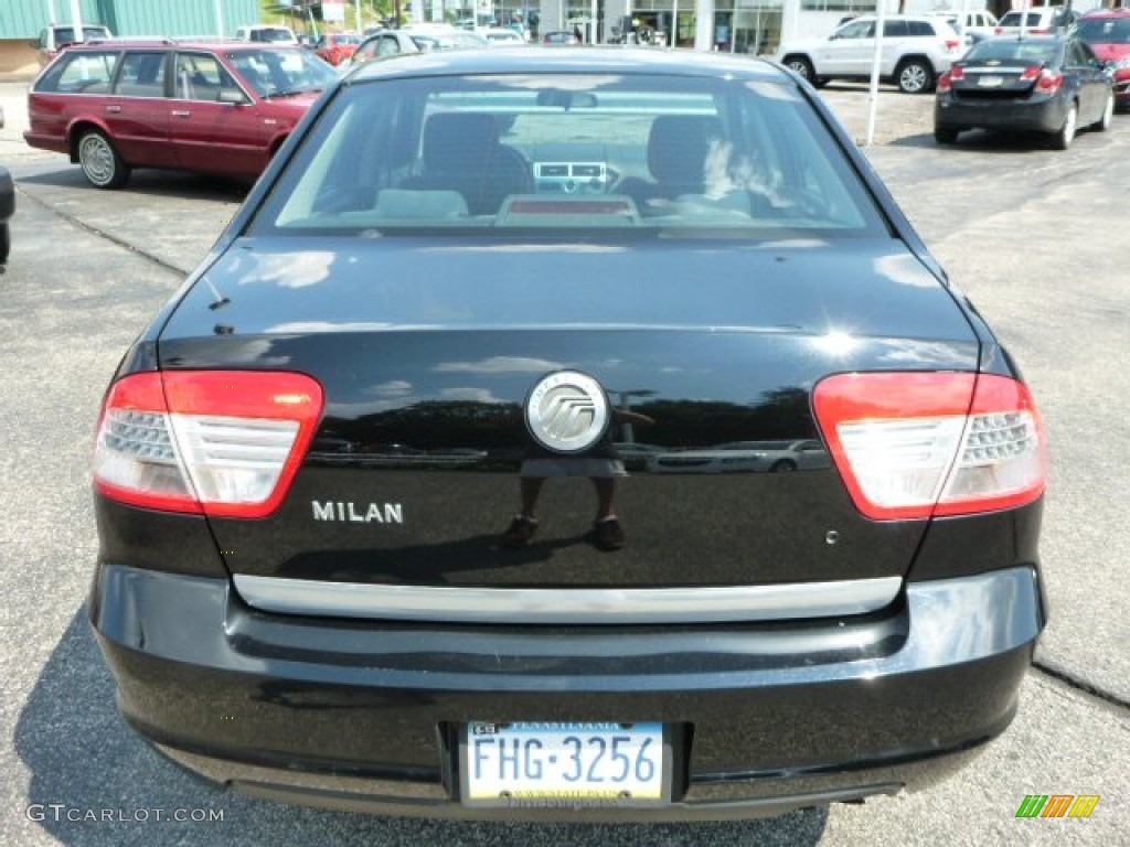 2006 Milan I4 - Black / Dark Charcoal photo #12