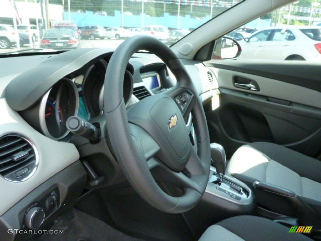 2014 Chevrolet Cruze LS Jet Black/Medium Titanium Steering Wheel Photo #82647788