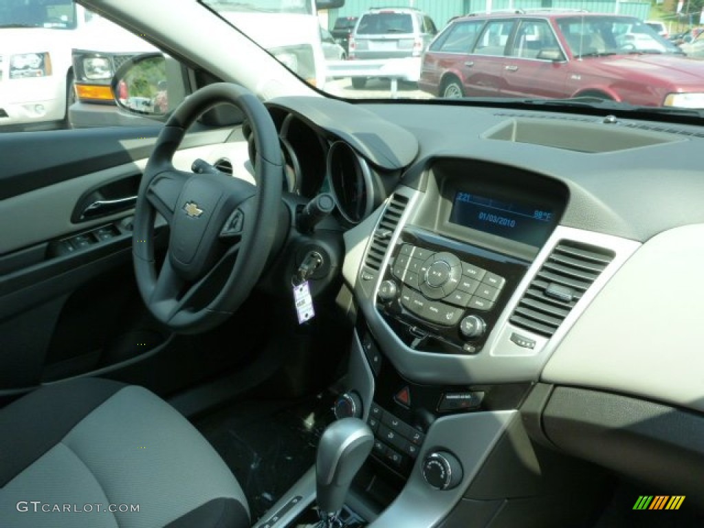 2014 Chevrolet Cruze LS Jet Black/Medium Titanium Dashboard Photo #82648038