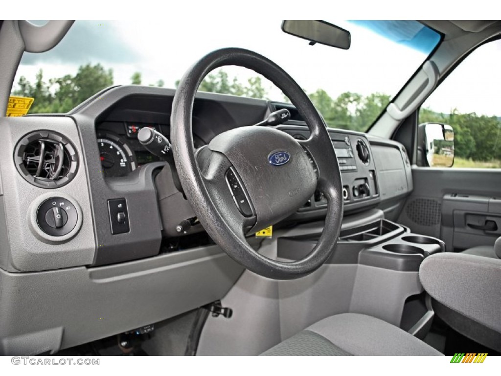 2011 Ford E Series Van E350 XLT Extended Passenger Dashboard Photos