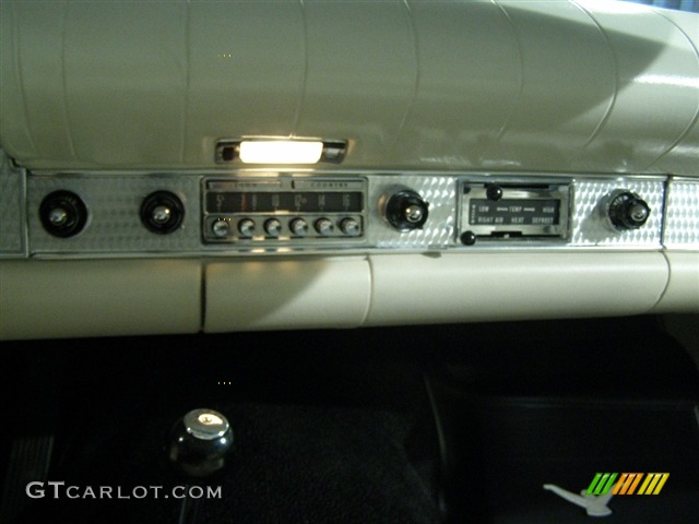 1957 Ford Thunderbird Power Blue / White, Center Console 1957 Ford Thunderbird Convertible Parts