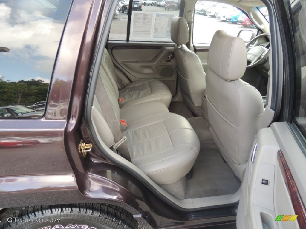 2004 Jeep Grand Cherokee Limited Rear Seat Photo #82657288