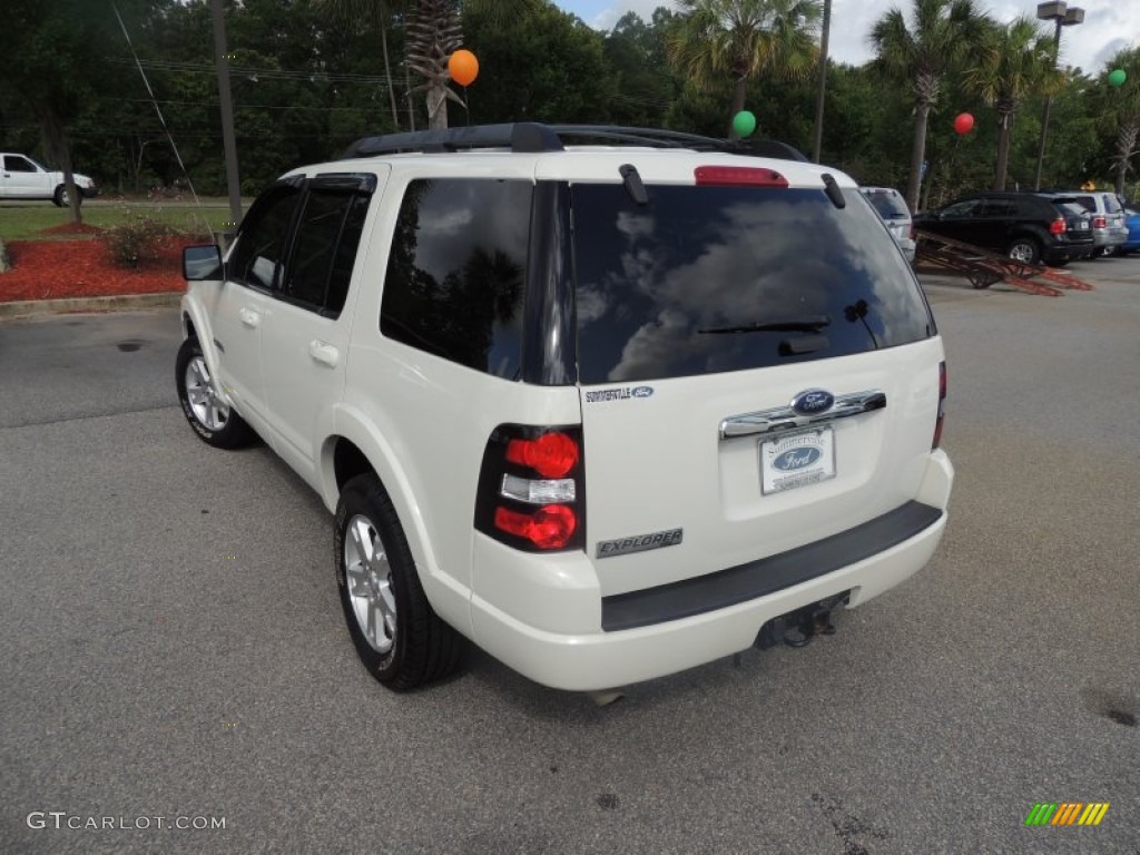 2008 Explorer XLT - White Suede / Camel photo #18