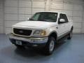 2001 Oxford White Ford F150 Lariat SuperCrew 4x4  photo #2