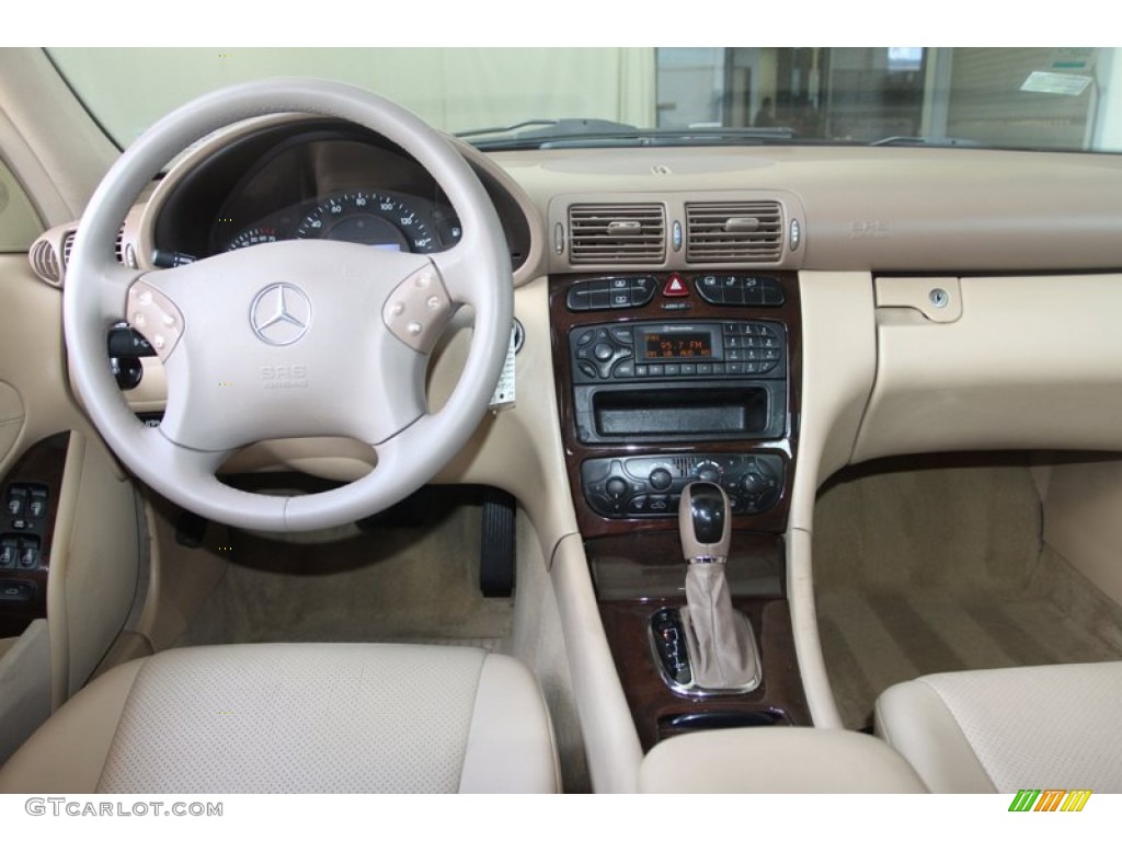 2002 Mercedes-Benz C 240 Sedan Java Dashboard Photo #82662388
