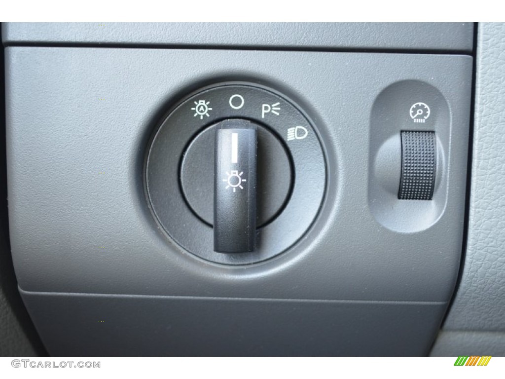 2004 F150 XLT SuperCrew - True Blue Metallic / Medium/Dark Flint photo #26