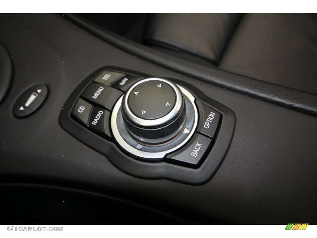 2011 BMW M3 Coupe Controls Photo #82663702