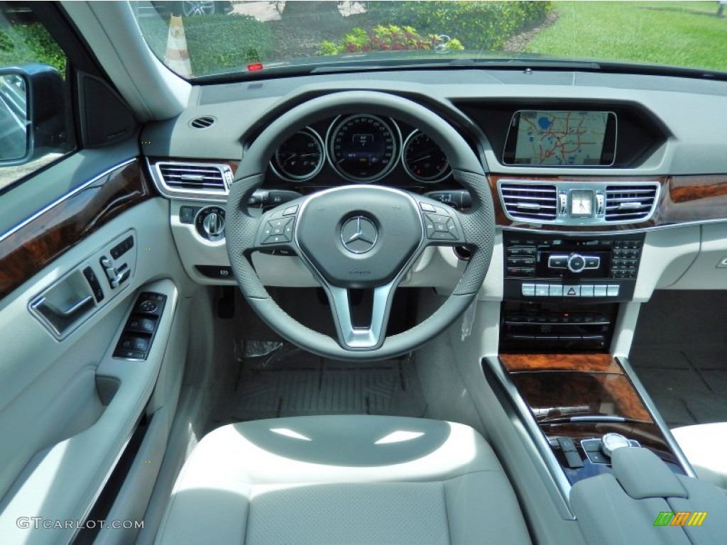 2014 Mercedes-Benz E 350 Sedan Gray/Dark Gray Dashboard Photo #82664067
